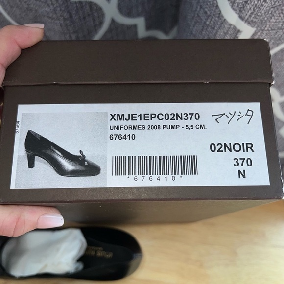 Louis Vuitton uniform black pumps. In excellent condition. - Picture 8 of 8